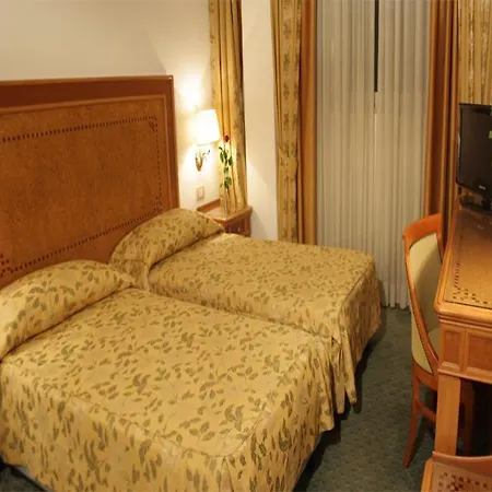Sunrise Hotell 4*