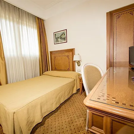 Hotell Sunrise 4*